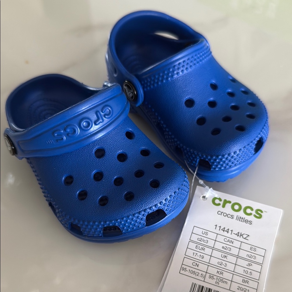 CROCS Blue Sandals with Ventilation and Heel Strap
